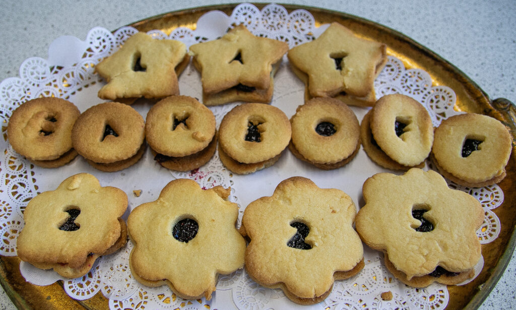 Student's baking biscuits